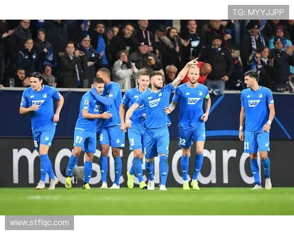 乌德勒支边路速度提升,球队状态回暖持续向前发展 乌德勒支边路速度提升,球队状态回暖持续向前发展