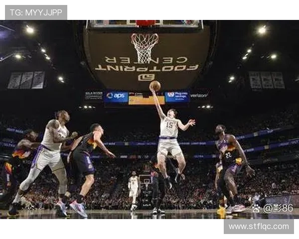 戴维斯持续保持出色表现，助力球队取得关键胜利