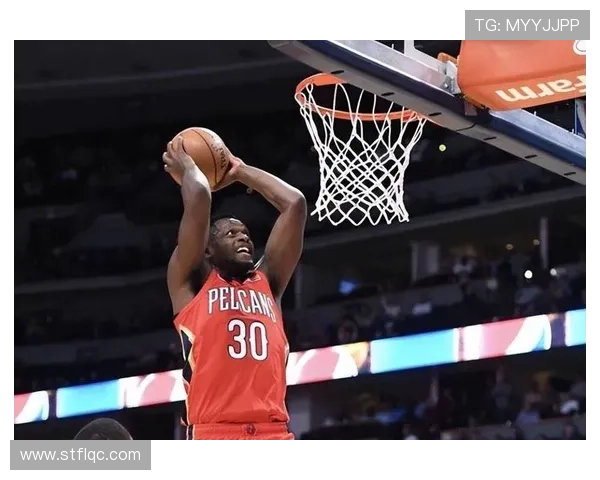 朱利叶斯·兰德尔挡拆配合詹姆斯效率提升队伍攻防转换