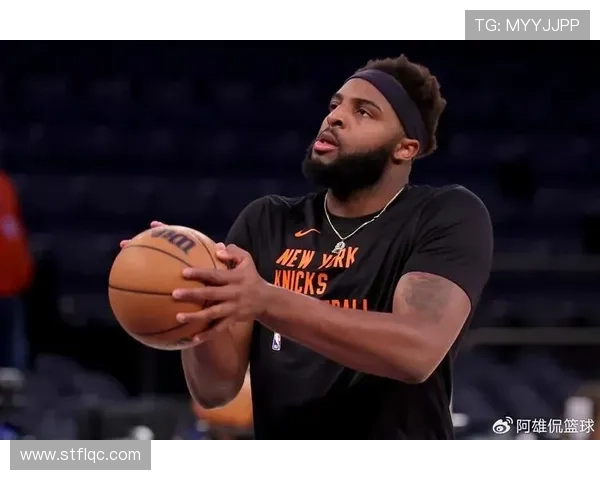 米切尔·罗宾逊挡拆防守打造内线优势显著提升篮板率